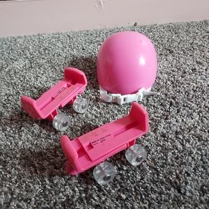 📢SOLD!!! 18 inch doll helmet and roller skates